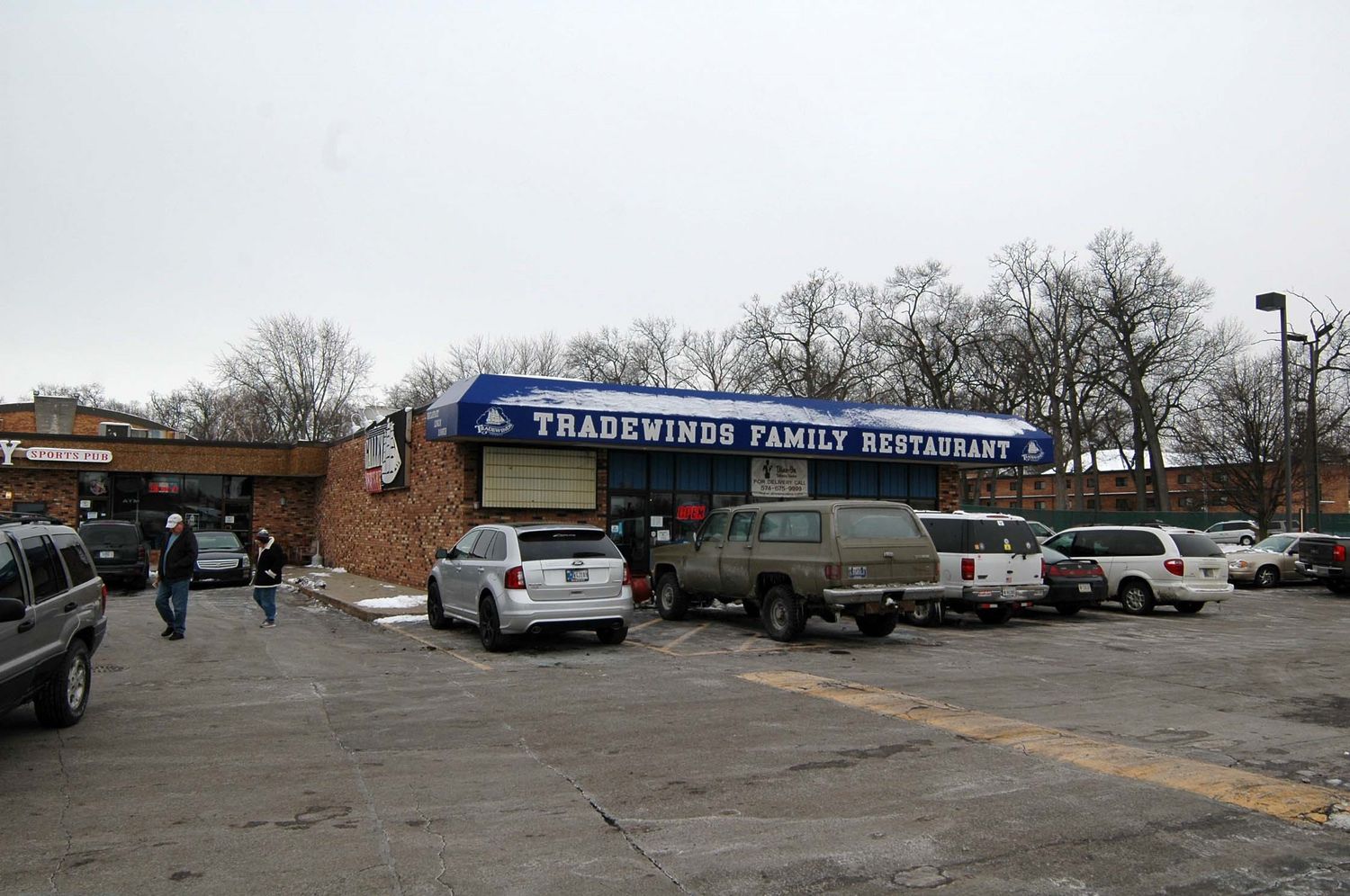 College Square - Suite 713: 921 West McKinley Avenue, Mishawaka, IN 46545